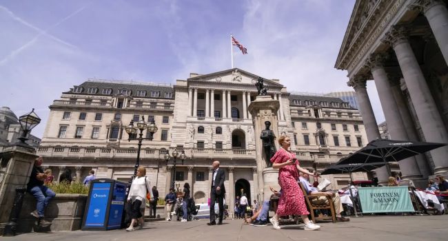 UK sets for economic recession, as economy projected to sink