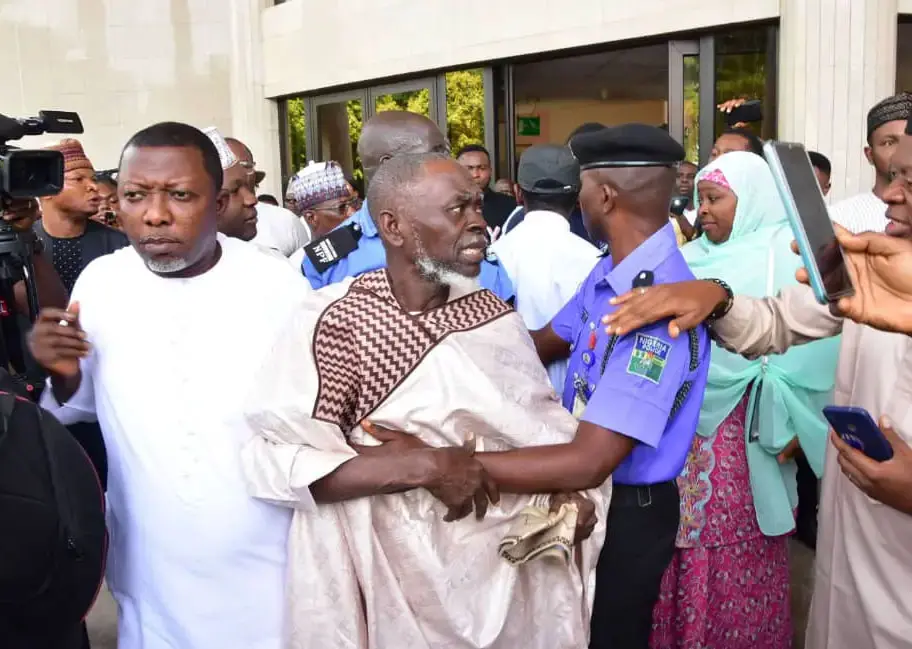 Obidients mob Labour Party factional chairman, Apapa, at presidential election tribunal