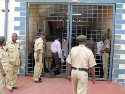 States to now accommodate, feed their prison inmates, Nigerian declares