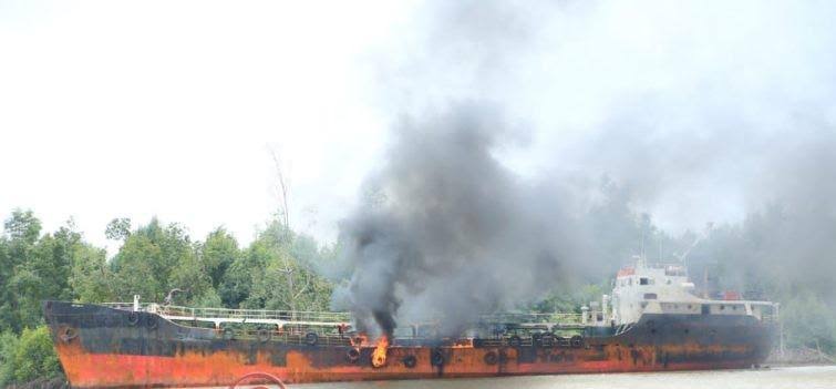 Vessel with 20,000 litres of refined product destroyed in Rivers