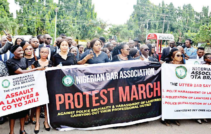 Falana leads Lagos NBA in protest against harassment of lawyers by police