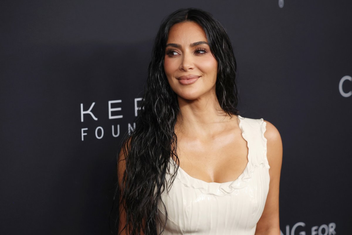 Suspect who robbed Kim Kardashian in 2016 says he dropped $24k necklace on street in getaway